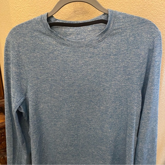 LULULEMON Men Blue Long Sleeve Athletic Shirt Size Small - Picture 2 of 4